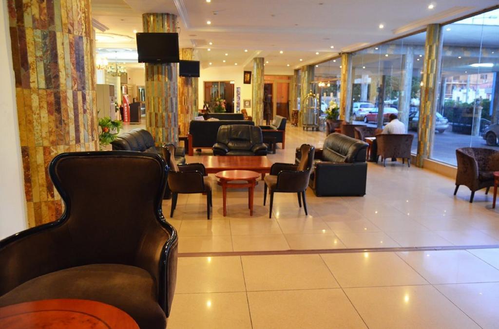 Mensvic Grand Hotel Accra Exterior photo