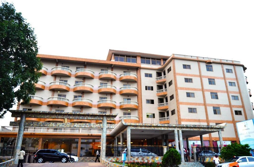 Mensvic Grand Hotel Accra Exterior photo